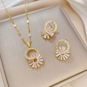 Gold Filled Cubic Zirconia Daisy Floral Set